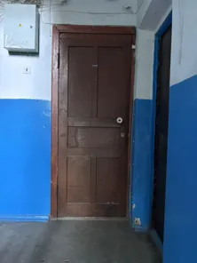 Продажа, 1/4 доли, жилое помещение 30,2 кв.м, г. Гуково, КН 61:49:0010240:495