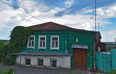 Продажа, 1/2 доли, жилой дом 127,7 кв.м, г. Курск, КН 46:29:102247:136