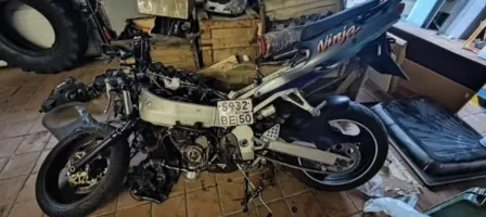 Продажа, мотоцикл "Кавасаки" 2001 года выпуска, г/н 593 ВЕ50 (ТС после ДТП, не на ходу)