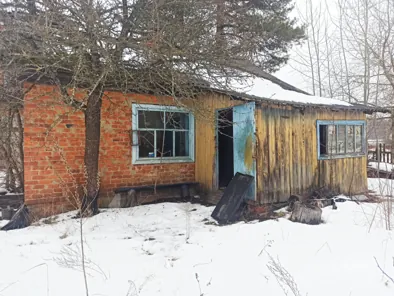 Продажа, здание 37,1 кв.м с земельным участком, п. Климовское, КН 32:12:0010304:210