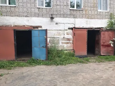 Продажа, здание 1 753 кв.м с земельным участком, г. Амурск, КН 27:18:0000012:2