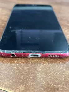 Сотовый телефон марки Honor (хонор) — 1 шт.