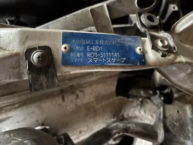 Продажа, Транспортное средство Honda CR-V, 1998 года выпуска, цвет - серый, номер кузова RD15111141…