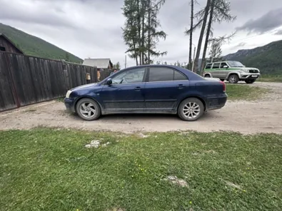 Продажа, Транспортное средство Toyota Avensis, 2003 года выпуска, цвет - синий, номер кузова AZT2500001707, государственный номер Р117МС03