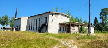 Продажа, здание 2 103 кв.м с земельным участком, д. Чадрома, КН 29:18:090601:427