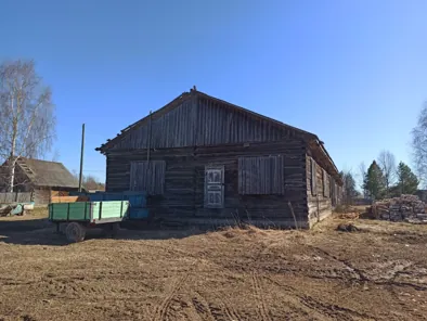Продажа, здание 243,9 кв.м с земельным участком, д. Логдуз, КН 35:15:0310001:352