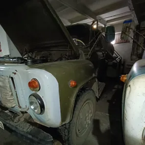 Груз. цистерны, ГАЗ 53 АЦ, 1981 года выпуска (VIN) отсутствует, двигатель 513 232772, шасси 0536586, кузов отсутств., цвет зеленый, мощность двигателя 125 л.с. (92 кВт), рабочий объем двигателя 4250 куб.см., тип двигателя бензиновый, экологический класс т7920, разрешенная максимальная масса 4070 кг, масса без нагрузки -, категория С.