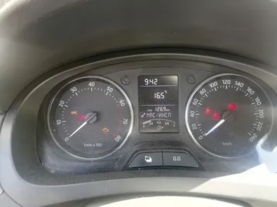 Продажа, Автомобиль марки SKODA модель RAPID, 2014 г.в. VIN-номер XW8AD2NH8FK107589