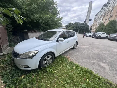 Продажа, автомобиль марки KIA модель СD (СЕЕD) 2011 г.в. VIN-номер XWEHC512BB0007871